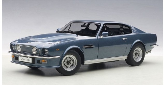 Aston Martin V8 Vantage 1985 Cumberland Met Blue 1:18 AUTOart 70223