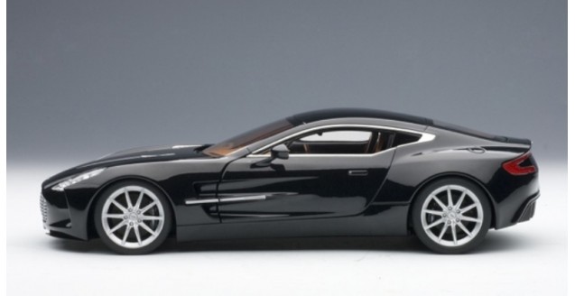 Autoart Aston Martin One 77 Black 1 18