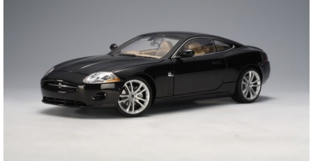 AUTOart 73632 Jaguar XK 2006 Coupe Black 1:18