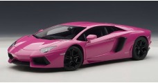 Lamborghini Aventador LP700-4 Pink 1:18 AUTOart 74660