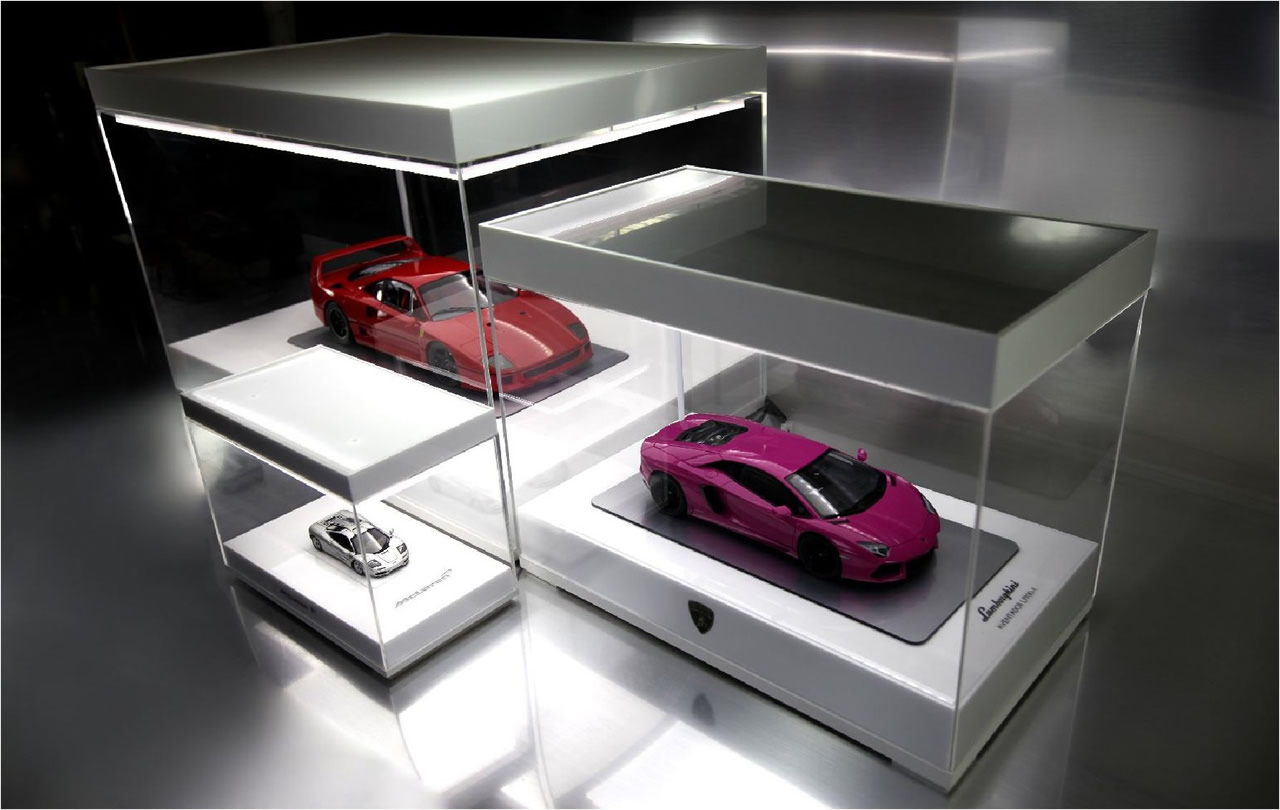 Illuminated Display Cases for Scale Models by Silent Autos